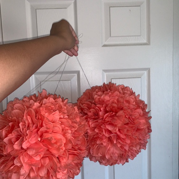 Decor - Picture 2 of 3